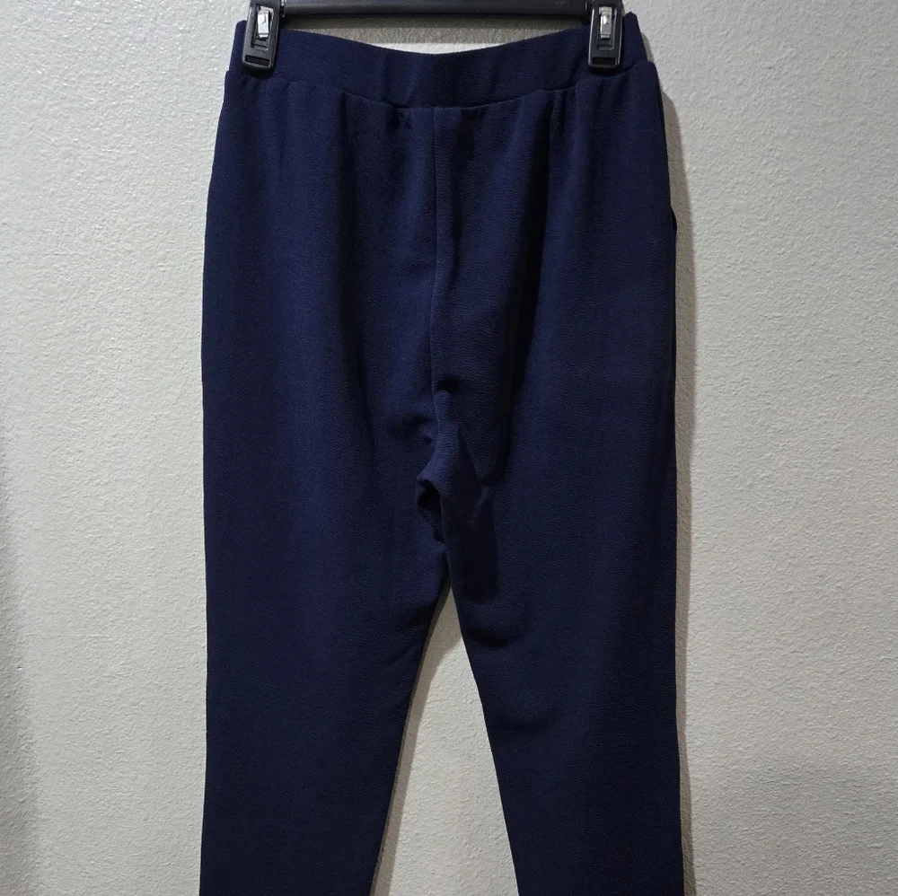 Women's Knit Textured Navy Pants - Picture 2 of 3
